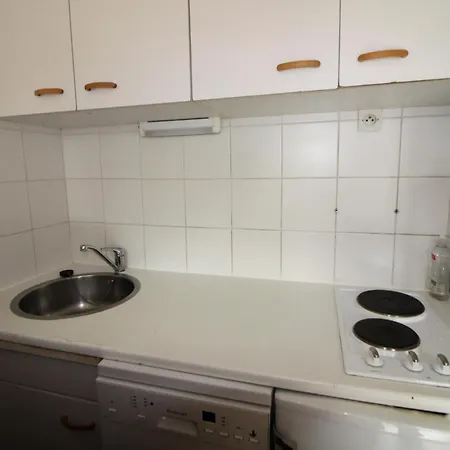 Club 1 - Soigne Et Confortable Mae-3776